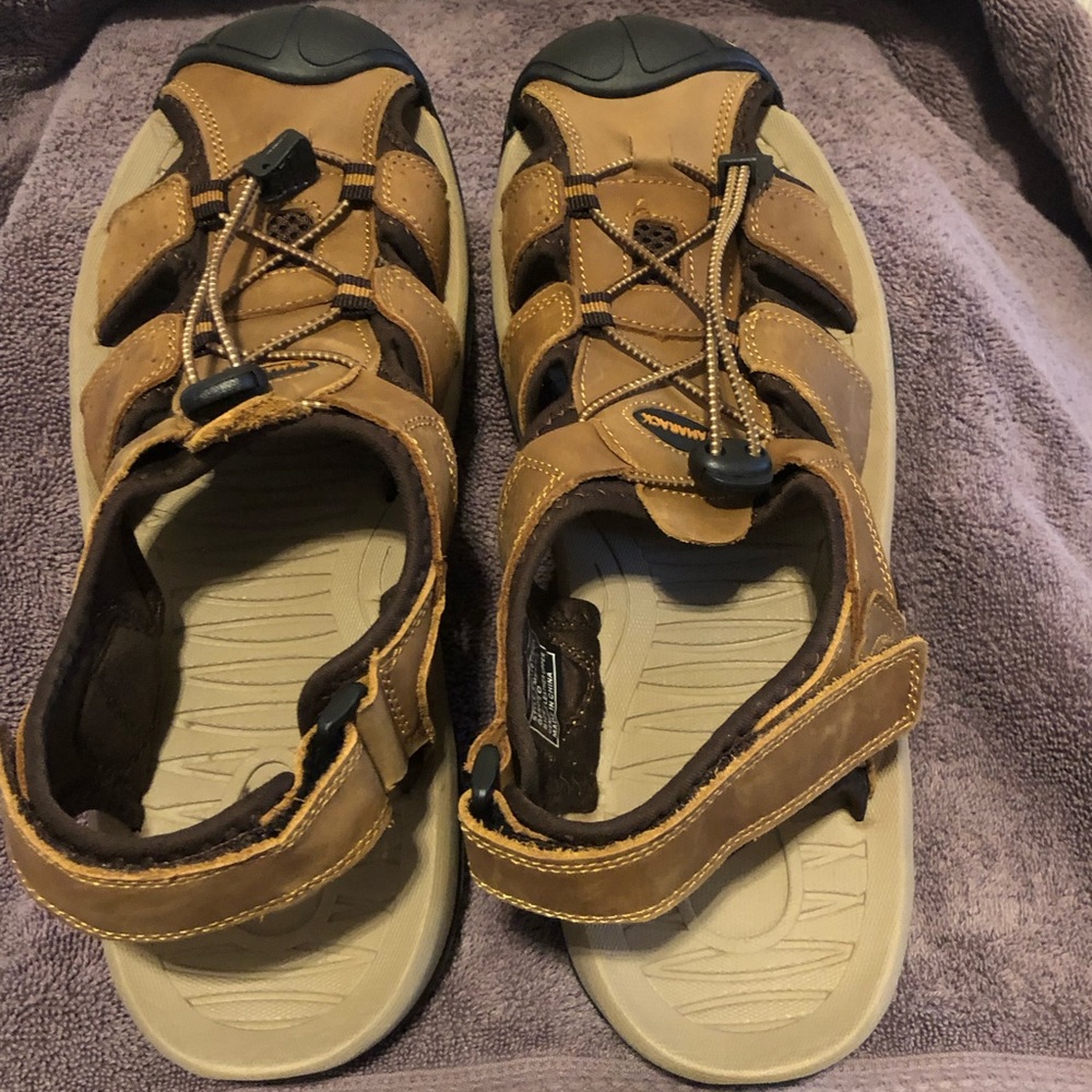 Men’s Tamarack Brown Leather Outdoor Sandals with Bungee Laces